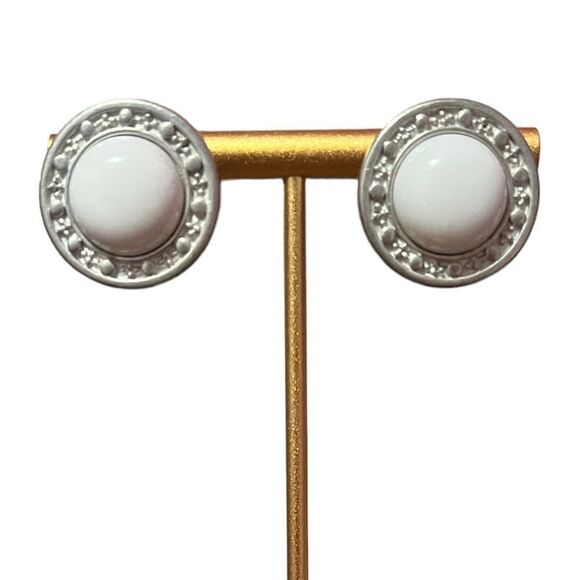 Rare LCI Liz Claiborne White And Gray Round Stud Earrings - Picture 1 of 5